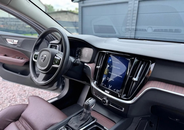 Volvo V60 cena 133900 przebieg: 69000, rok produkcji 2019 z Kędzierzyn-Koźle małe 704